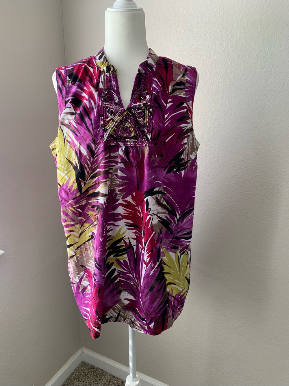 Liz & Me Magenta and Yellow Tropical Print Sleeveless V-Neck Top